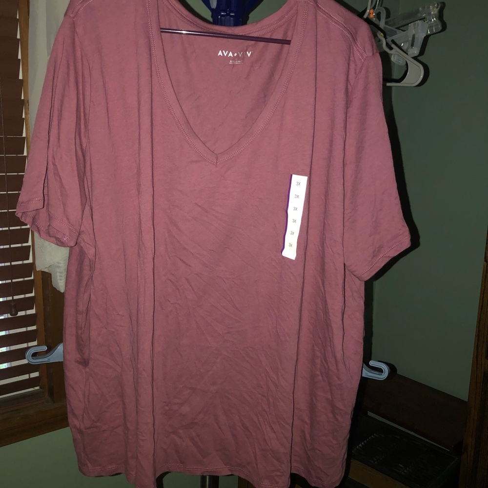 Ava & Vic mulberry v-neck tee size 3X
